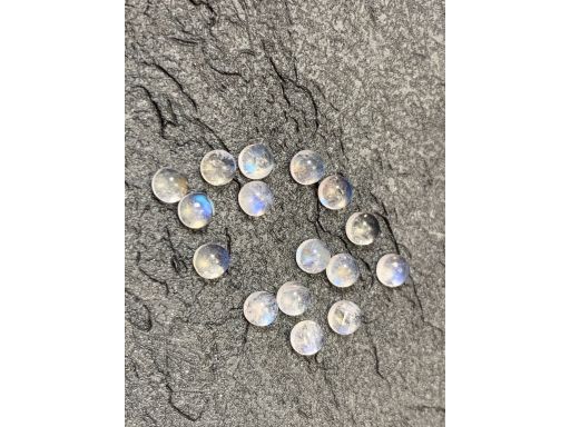 Kamień księżycowy kaboszon 3 mm sztuka