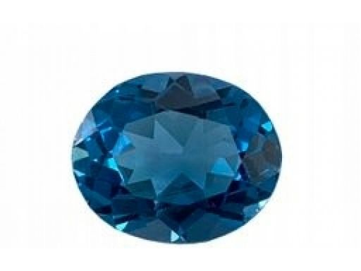 Topaz swiss owal 14x10,2 mm 8,39 ct