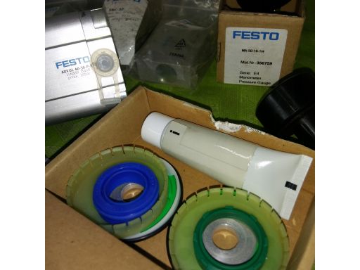 Festo -manometry - kołnierze + inne - nowe